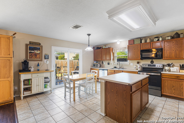 Image 11 of 25 For 7503 Cedar Farm