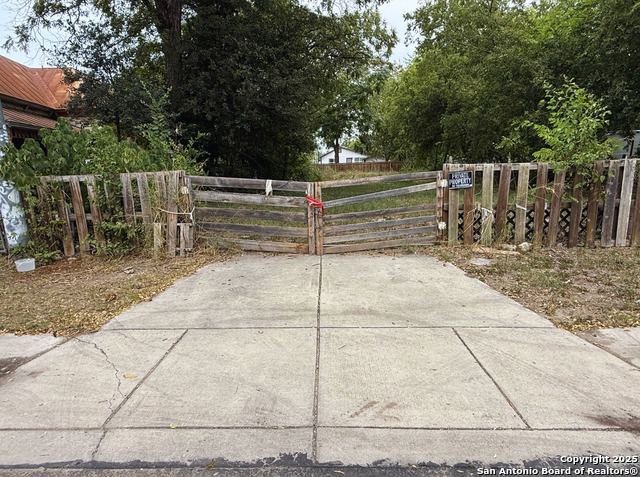 Image 10 of 10 For 117 Klein