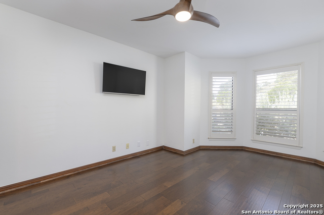 Image 16 of 42 For 105 Tapatio Dr E 105