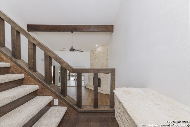 Image 20 of 42 For 105 Tapatio Dr E 105