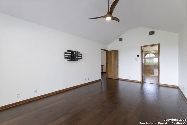 Image 23 of 42 For 105 Tapatio Dr E 105