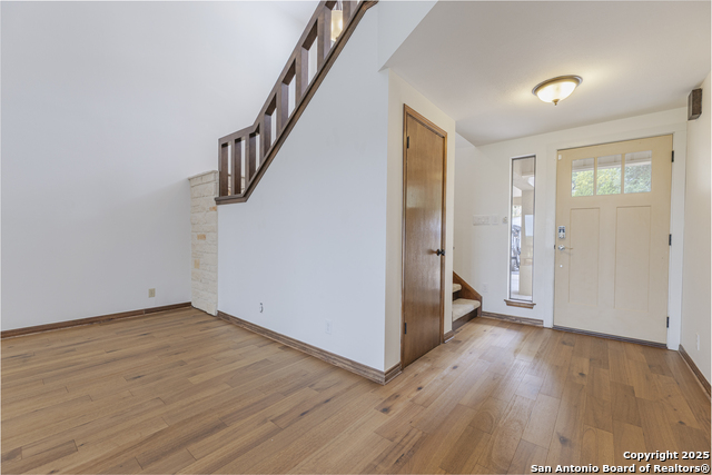 Image 5 of 42 For 105 Tapatio Dr E 105