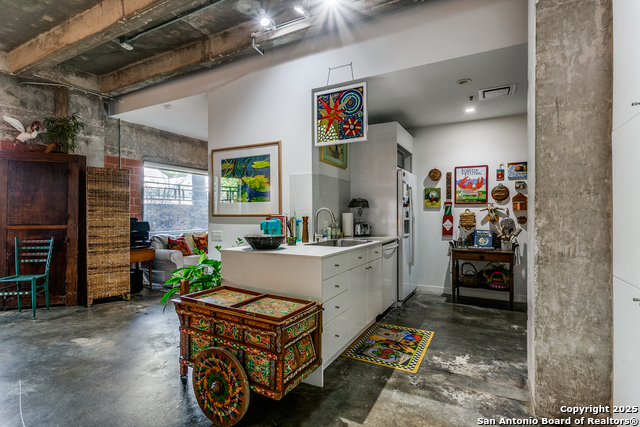 Image 10 of 25 For 1115 Alamo S 2103