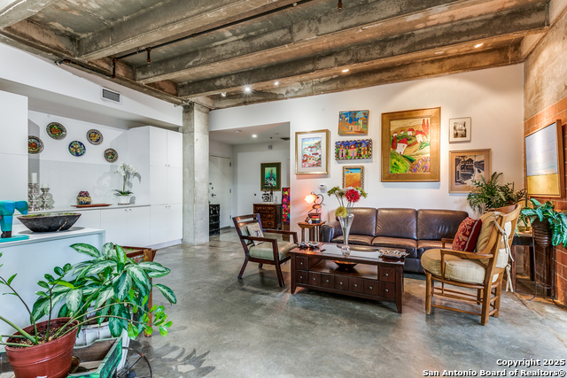 Image 3 of 25 For 1115 Alamo S 2103