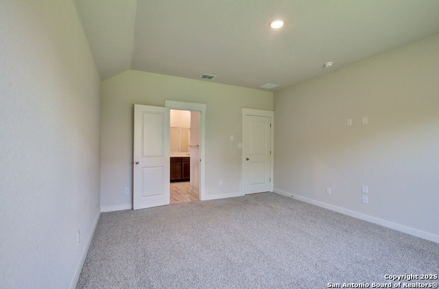 Image 18 of 21 For 2422 White Daisy Hill