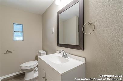Image 9 of 10 For 211 Pierian Ave  1