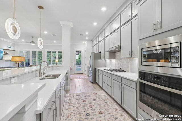 Listing photo id 19 for 22911 Grande Vista