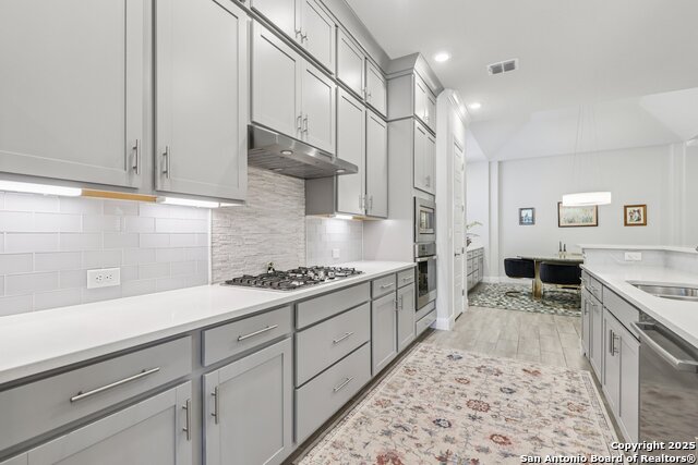 Listing photo id 20 for 22911 Grande Vista