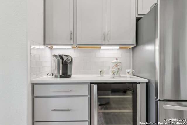 Listing photo id 22 for 22911 Grande Vista
