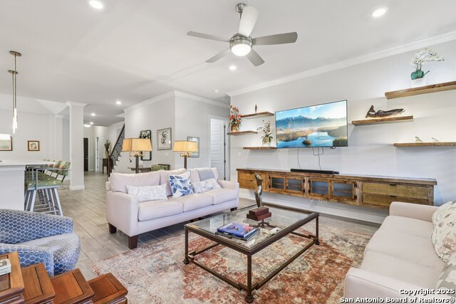 Listing photo id 26 for 22911 Grande Vista