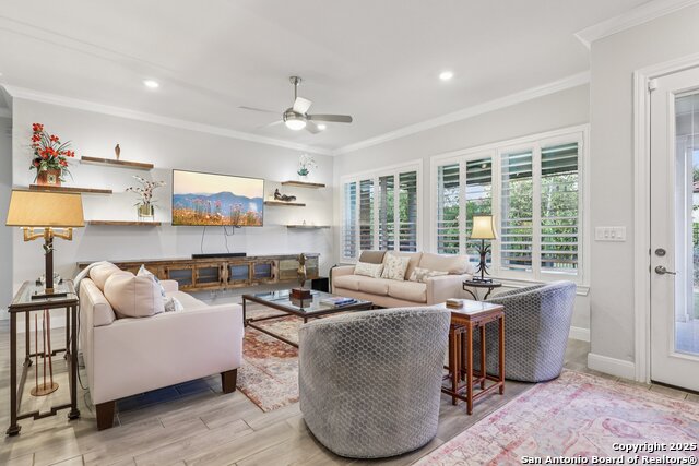 Listing photo id 28 for 22911 Grande Vista