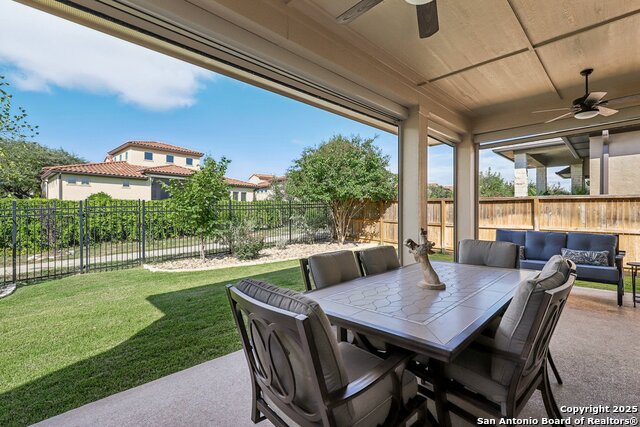 Listing photo id 42 for 22911 Grande Vista