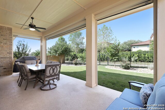Listing photo id 44 for 22911 Grande Vista