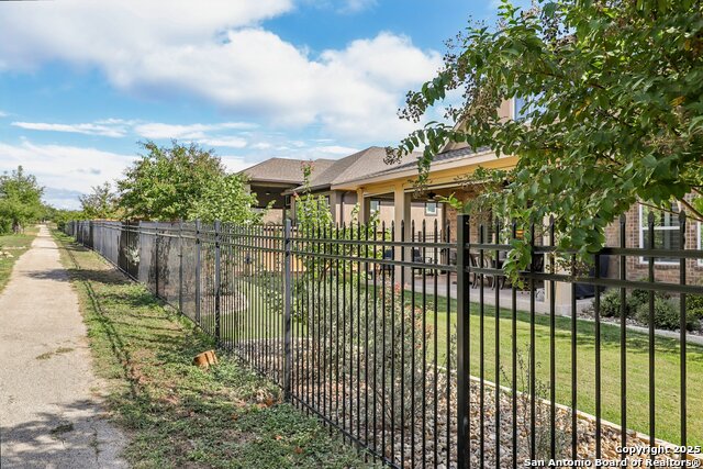 Listing photo id 51 for 22911 Grande Vista