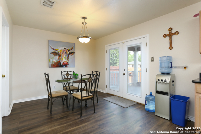 Listing photo id 9 for 9130 Sycamore