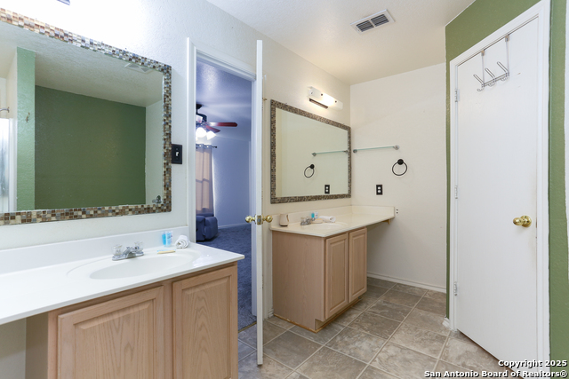 Listing photo id 12 for 9130 Sycamore