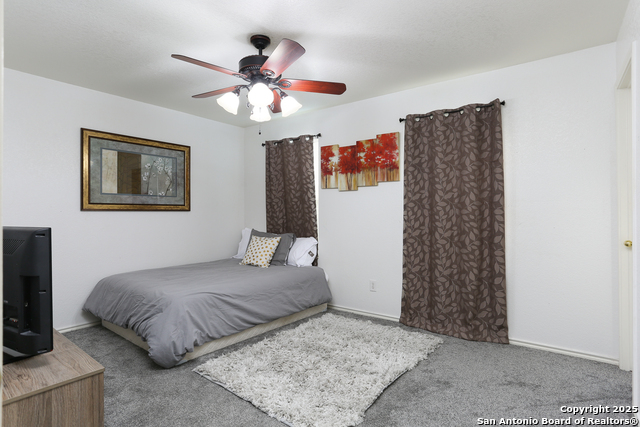 Listing photo id 13 for 9130 Sycamore