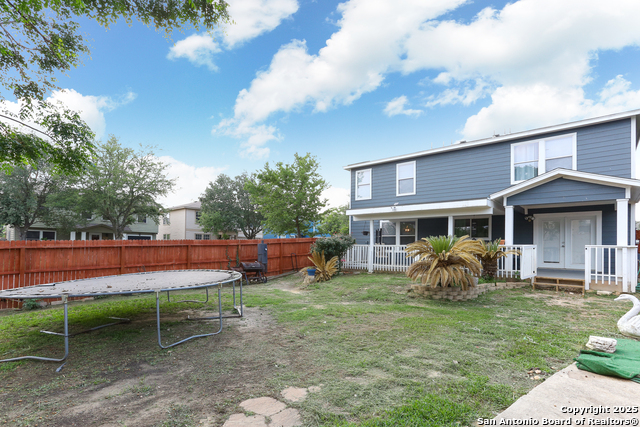 Listing photo id 17 for 9130 Sycamore