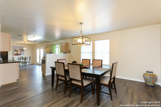 Listing photo id 5 for 9130 Sycamore