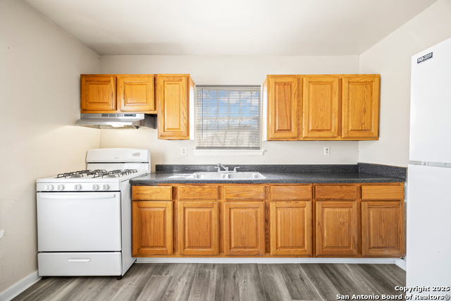 Image 4 of 13 For 1115 Cullin Avenue