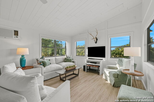 Image 11 of 83 For 746 Trail Rock Dr
