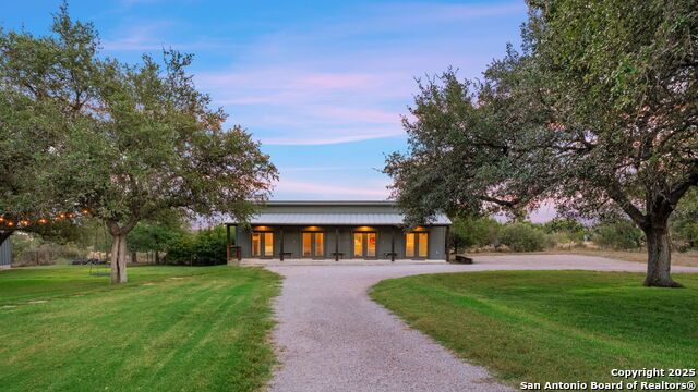 Image 23 of 83 For 746 Trail Rock Dr