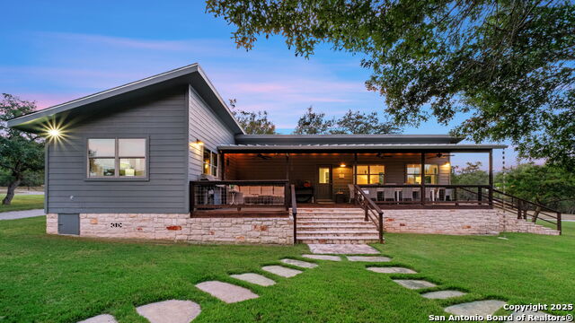 Image 26 of 83 For 746 Trail Rock Dr