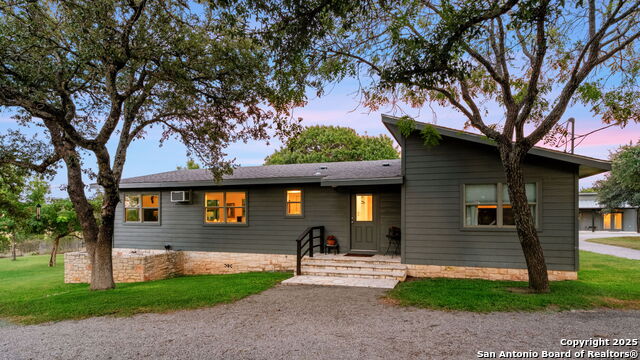 Image 8 of 83 For 746 Trail Rock Dr