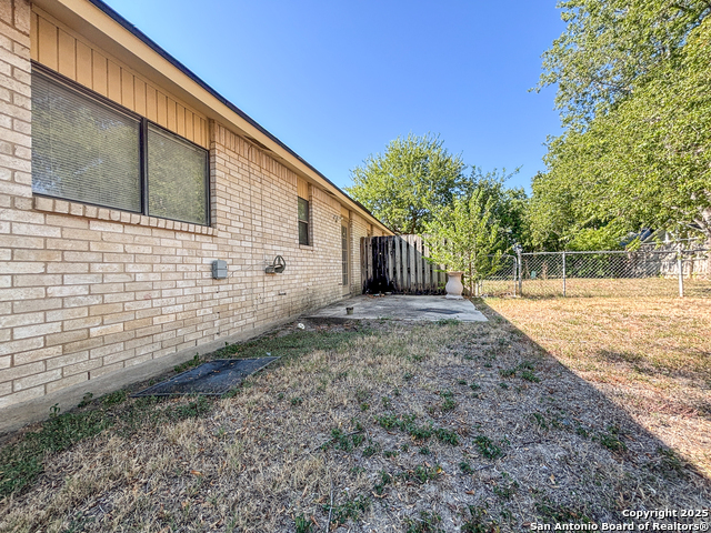 Image 11 of 14 For 607 Frostwood