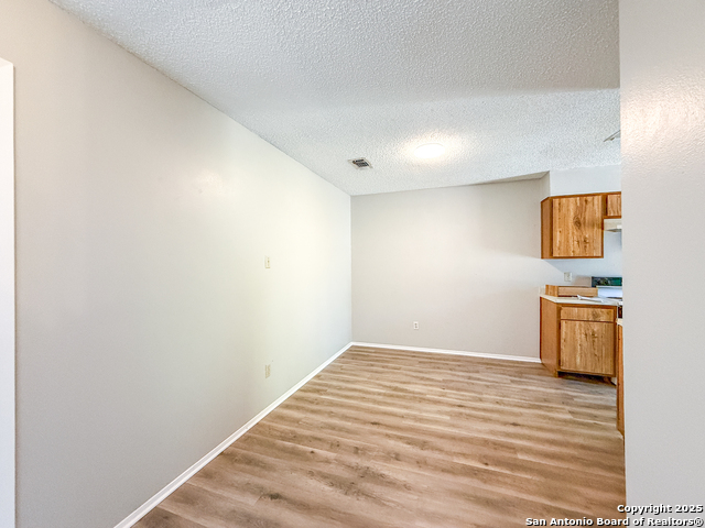 Image 4 of 14 For 607 Frostwood