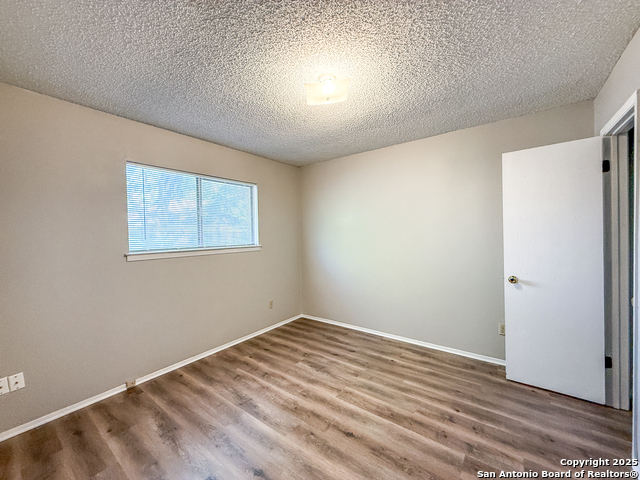 Image 9 of 14 For 607 Frostwood