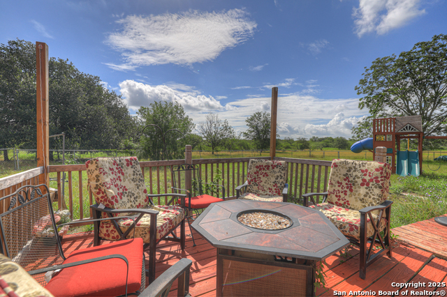 Listing photo id 15 for 3130 Green Valley