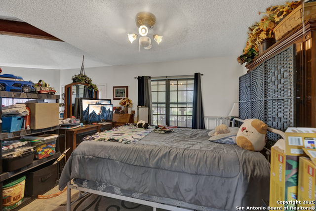 Listing photo id 5 for 3130 Green Valley