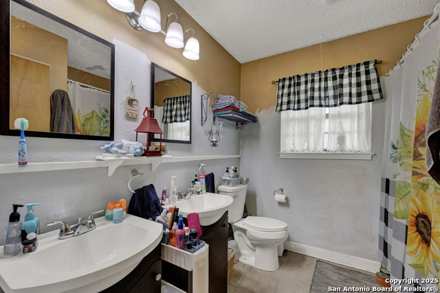 Listing photo id 7 for 3130 Green Valley