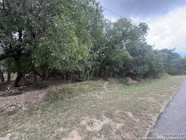 Listing photo id 2 for 26006 Oak Nest