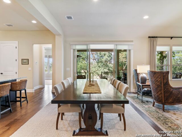 Listing photo id 12 for 121 Wild Honeysuckle Way