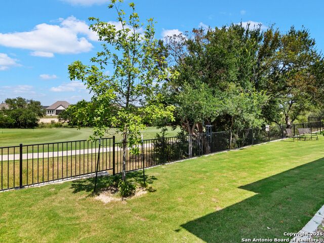 Listing photo id 30 for 121 Wild Honeysuckle Way