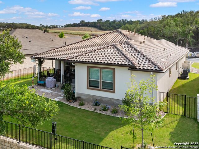 Listing photo id 32 for 121 Wild Honeysuckle Way