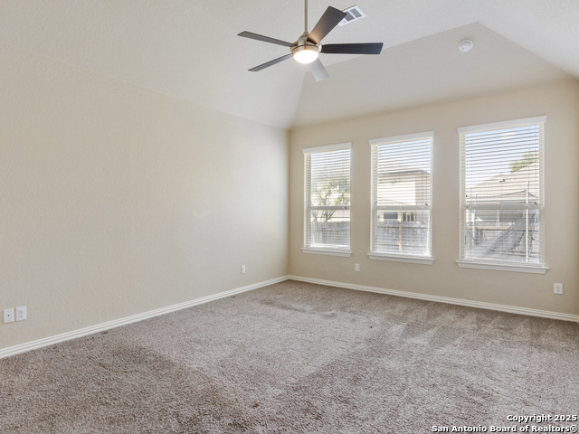 Image 18 of 39 For 209 Fernwood