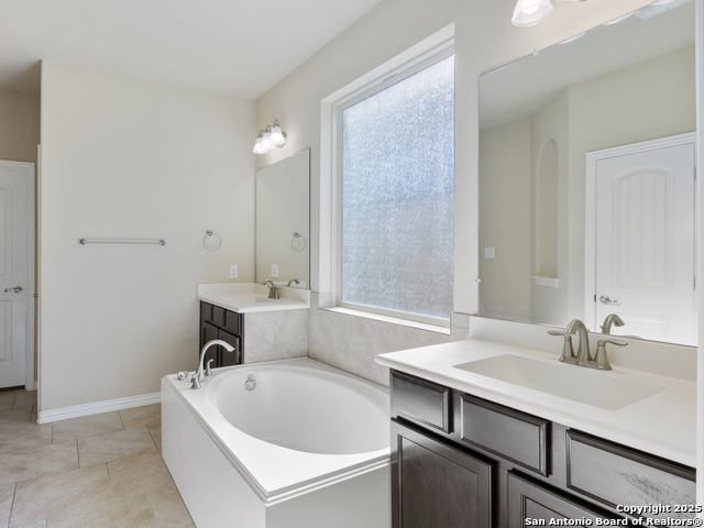 Image 19 of 39 For 209 Fernwood