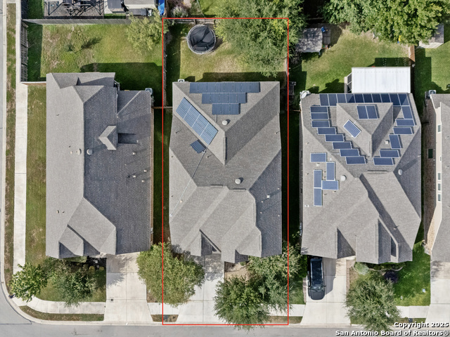 Image 35 of 39 For 209 Fernwood