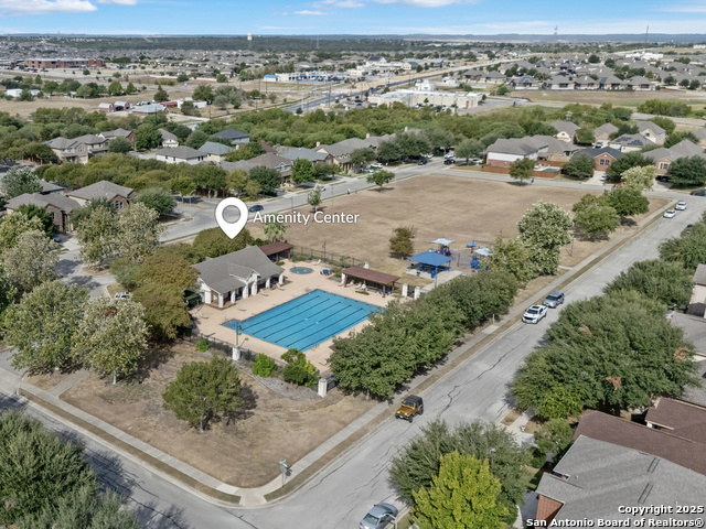 Image 36 of 39 For 209 Fernwood