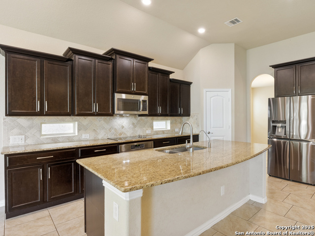 Image 8 of 39 For 209 Fernwood