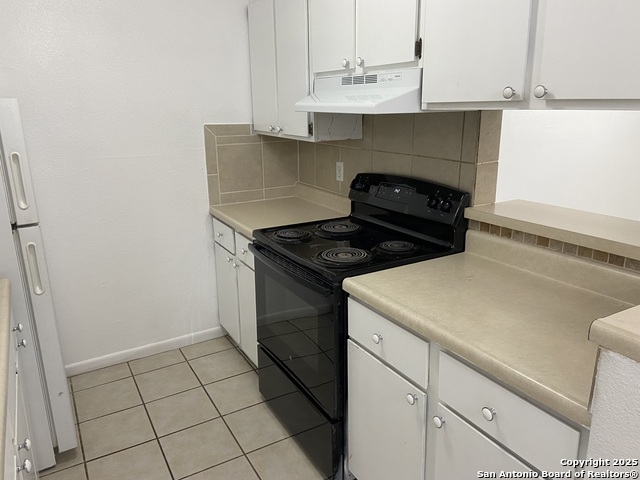 Image 12 of 30 For 1301 Greenlawn  B