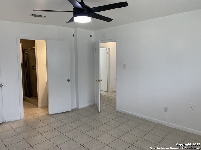 Image 23 of 30 For 1301 Greenlawn  B