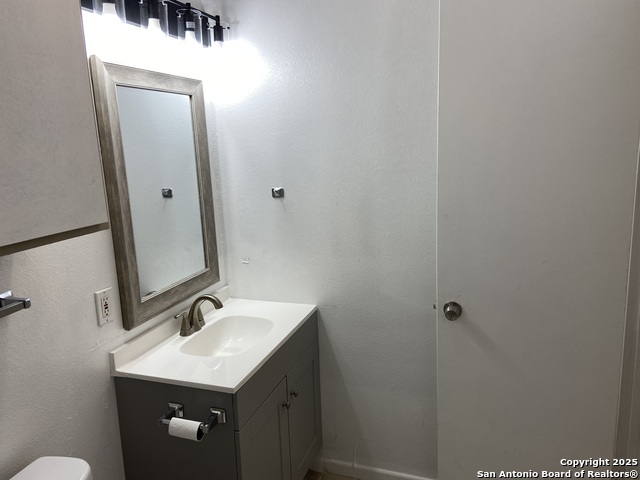 Image 30 of 30 For 1301 Greenlawn  B