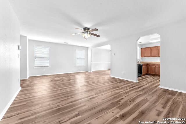 Image 10 of 38 For 3619 Bisley  