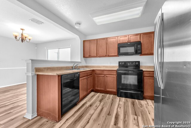 Image 18 of 38 For 3619 Bisley  