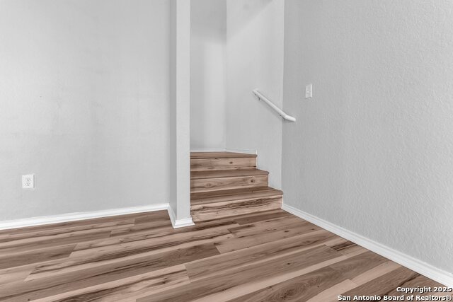 Image 21 of 38 For 3619 Bisley  