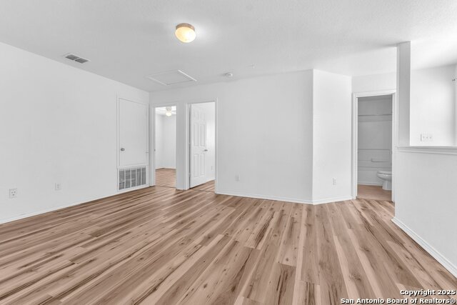 Image 23 of 38 For 3619 Bisley  